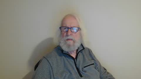 Somewhere over the rainbow online show from January 2, 9:50 pm