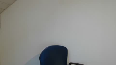 Somewhere over the rainbow online show from January 11, 8:18 am