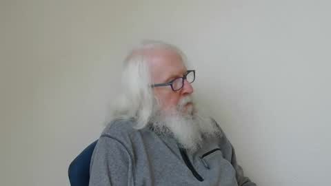 Somewhere over the rainbow online show from December 16, 1:22 pm