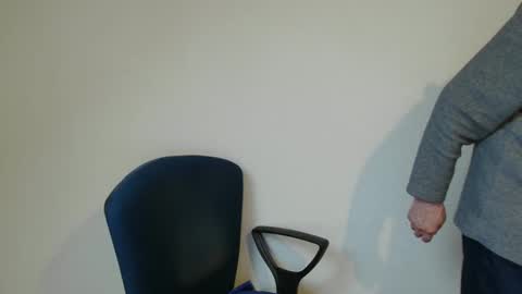 Somewhere over the rainbow online show from February 6, 9:00 am