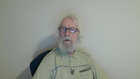 Somewhere over the rainbow online show from February 3, 8:02 am