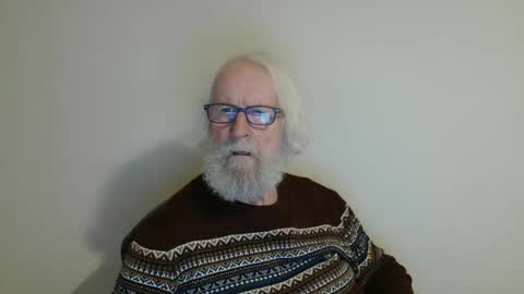 Somewhere over the rainbow online show from January 31, 9:37 pm