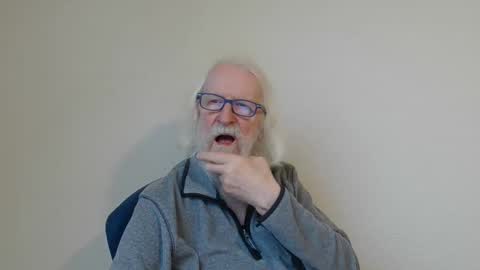 Somewhere over the rainbow online show from December 12, 8:57 am