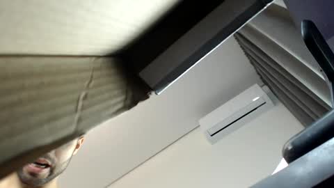 onebestlover online show from October 15, 9:39 am