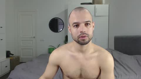 onebestlover online show from December 16, 8:41 am