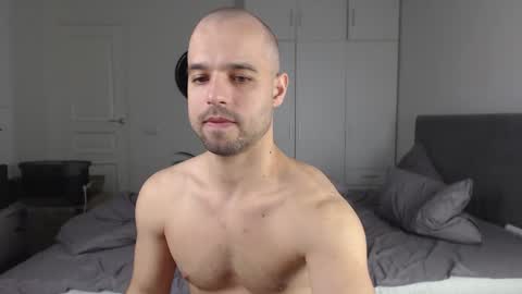 onebestlover online show from December 11, 6:48 pm