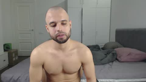 onebestlover online show from January 18, 6:53 pm