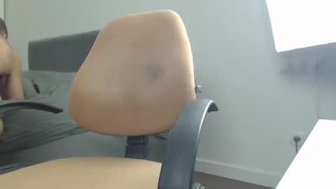 onebestlover online show from February 9, 10:53 am