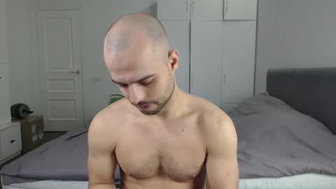 onebestlover online show from December 23, 8:22 am