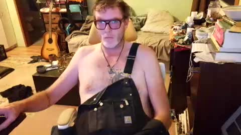 onehandwashestheother online show from July 29, 4:33 am