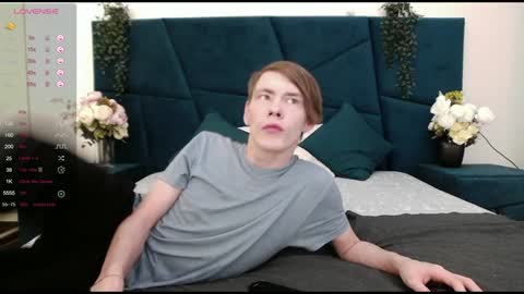 Erick  online show from February 1, 7:05 am