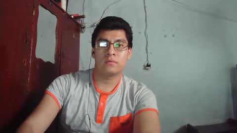 oomaurooo online show from December 18, 9:29 pm