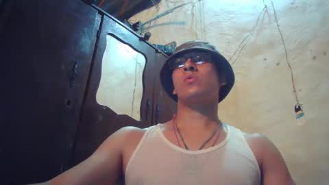 oomaurooo online show from September 25, 2:32 am