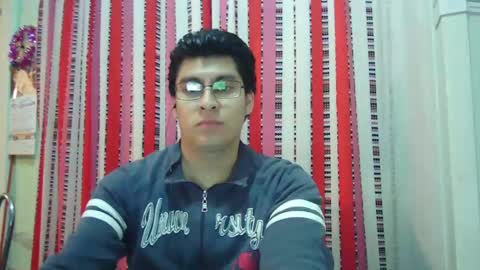 oomaurooo online show from December 24, 8:22 am