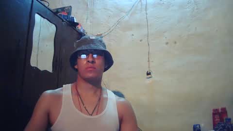 oomaurooo online show from September 20, 7:08 am