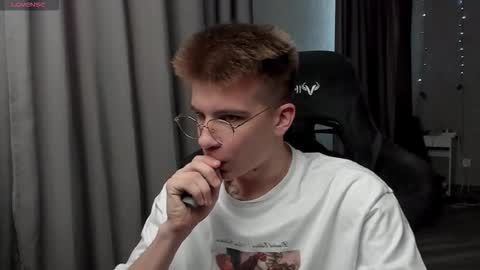 oscar_big_dick online show from January 14, 9:36 am