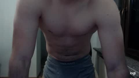 oskars99411900 online show from December 4, 11:02 pm