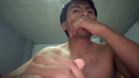 Oscar L online show from October 20, 3:10 am