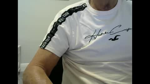 Ossi online show from February 9, 8:13 pm