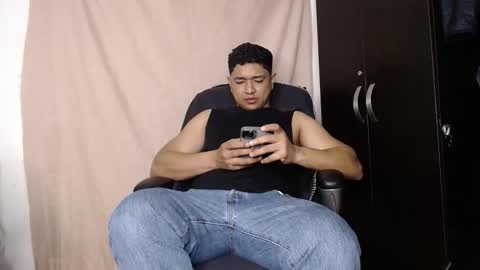 otto_stud online show from May 25, 4:18 am