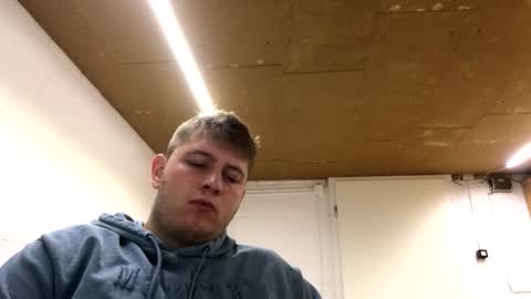 outflayd online show from January 14, 9:36 am