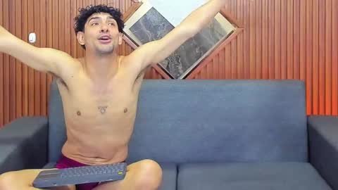 owen_mccarthy online show from January 5, 8:00 pm