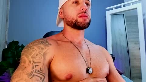 Maximus Owen online show from April 9, 6:14 pm