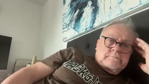 ozhairybearxxxx online show from November 25, 5:42 am