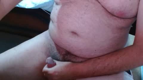 Snapshot of ozzieozzieoi chatting on December 17, 12:23 am HairyolOz online show from December 17, 12:23 am