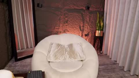 pablo online show from April 14, 2:11 am