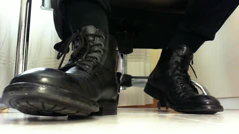 Pablo Meness online show from February 17, 1:10 pm