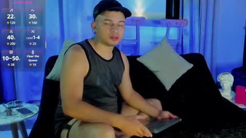 LIAN AND JACK online show from October 18, 8:30 am