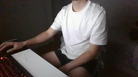 pajaritosenelaire online show from April 6, 7:42 am