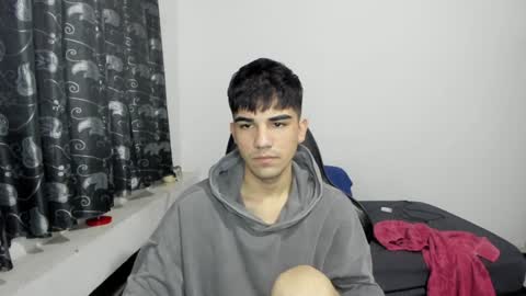 pakun_ online show from February 6, 11:15 pm