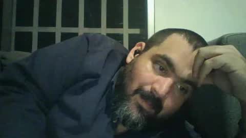 pandaguiar77 online show from April 17, 6:27 am