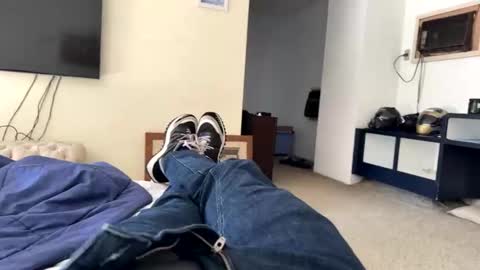 Alone online show from November 10, 7:30 pm