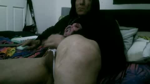 Snapshot of pantyremover69 chatting on October 27, 4:31 pm Pantyremover online show from October 27, 4:31 pm