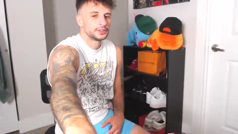 Snapshot of papijakey chatting on October 5, 12:03 am -- New Videos Down Below online show from October 5, 12:03 am
