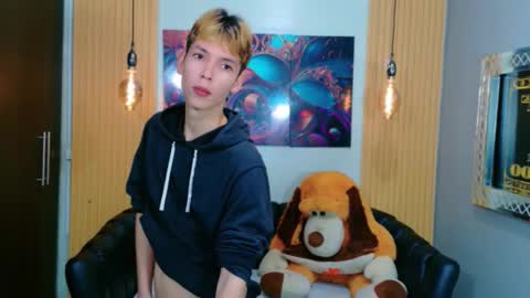 park_jimin1 online show from January 11, 2:10 pm