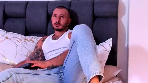 parker lavine online show from October 26, 2:46 am