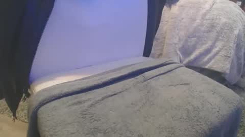 partyndwn online show from November 29, 5:09 am