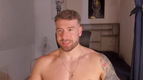 PAUL ROGER online show from March 30, 11:28 pm