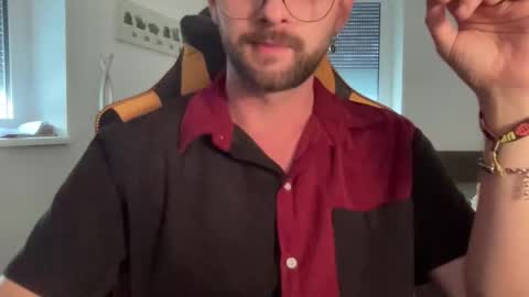 love bush online show from October 6, 2:11 pm