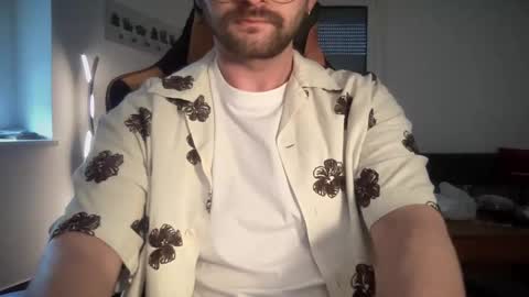 love bush online show from February 1, 1:43 pm