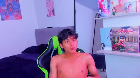 Paul online show from April 22, 7:18 pm