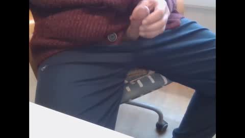 Snapshot of pepelojo chatting on February 15, 9:05 am Pepe online show from February 15, 9:05 am