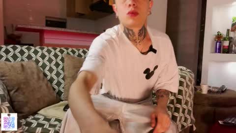 giovanny or andres you decide online show from January 7, 8:52 am