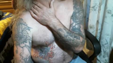 perkymalenipples online show from December 4, 9:46 pm