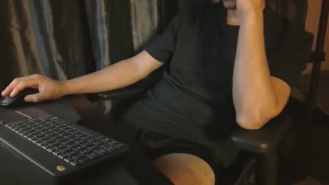 Lalo   x peruvianevil  ig peruvianevil  online show from February 20, 5:15 am