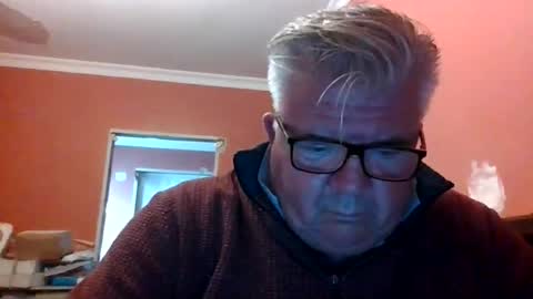 pete112991 online show from October 4, 1:49 pm